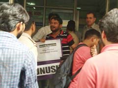 जेएनयू छात्र संघ के अध्यक्ष कन्हैया कुमार को दिल्ली में हिरासत में लिया गया