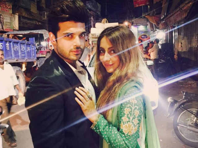 Karan Kundra Shuts Down Female Troll Who Insulted Girlfriend Anusha