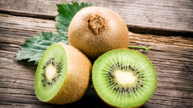 How to Eat Kiwi Fruit: 5 Genius Ways