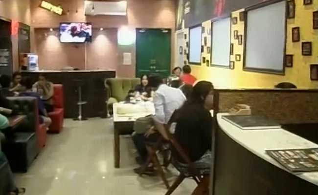'How You Doin'?' Kolkata Gets A 'Friends-Style' Cafe