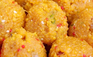Motichoor Ladoo (Laddu): A Sweet Dip In The History of India's Favourite Festive Treat