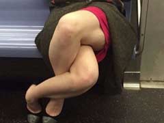 New York Woman's Incredibly Complex Pose Goes Viral. Care to Try it?