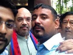 Man Accused Of Attacking Kanhaiya Kumar Posts Selfies With Amit Shah