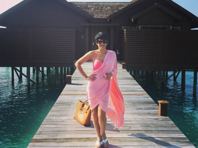 Best of Both Worlds: Mandira Bedi and Karishma Tanna's Vacation Pics