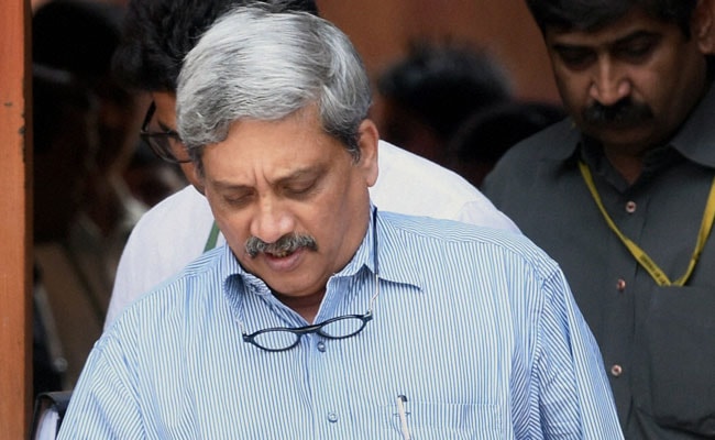 Manohar Parrikar Congratulates HAL, ADA For Tejas Induction