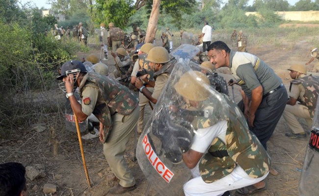 बीजेपी ने सीएम अखिलेश और उनके परिवार पर मढ़ा मथुरा हिंसा का दोष- दस खास बातें