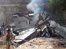 MiG-27 Fighter Plane Crashes Into Building In Jodhpur, Pilot Unhurt MiG-27 Fighter Plane Crashes Into Building In Jodhpur, Pilot Unhurt