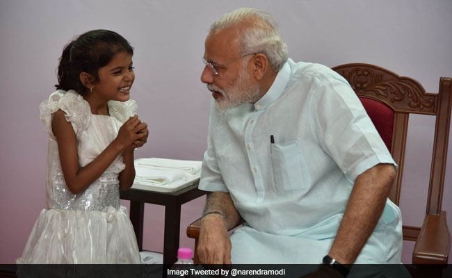 PM Modi Meets Girl Who Had Sought Help For Heart Surgery