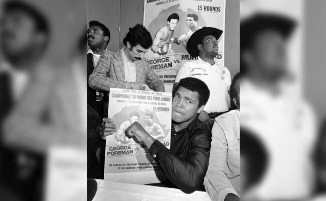 Clintons 'Saddened' By Death Of Muhammad Ali