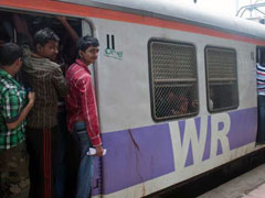 मुंबई लोकल ट्रेन : दो दिनों में हादसों में 26 लोगों की मौत, 35 से ज्यादा घायल
