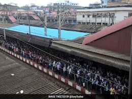 रेलमंत्री के पास योजनाओं का पिटारा, नहीं रुक रहा मुंबई लोकल में हादसों का सिलसिला रेलमंत्री के पास योजनाओं का पिटारा, नहीं रुक रहा मुंबई लोकल में हादसों का सिलसिला