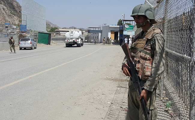 Pakistan Official, 5 Cops Killed In Attacks Near Afghanistan Border