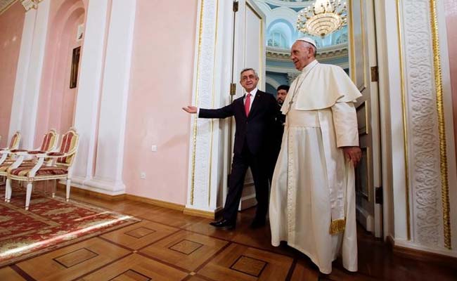 Pope Francis Prays At Armenia Memorial After Denouncing 'Genocide'