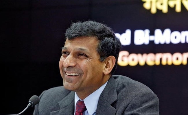 RBI chief Raghuram Rajan's total monthly emoluments stood at Rs 1,98,700 for July 2015.