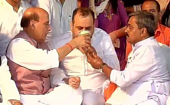 Rajnath Singh At His Side, BJP Lawmaker Maheish Girri Ends Hunger Strike
