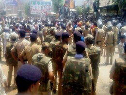 32 Injured In Roorkee As Clash Between 2 Groups Takes Communal Twist 32 Injured In Roorkee As Clash Between 2 Groups Takes Communal Twist