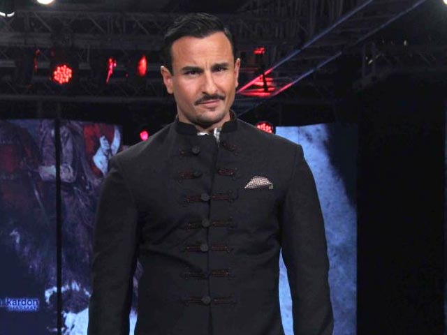 Saif Ali Khan is 'Recovering Well' After Thumb Injury