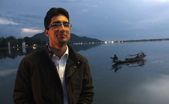 In Kashmir, A New Generation Scripts A Tale of Guns And Roses