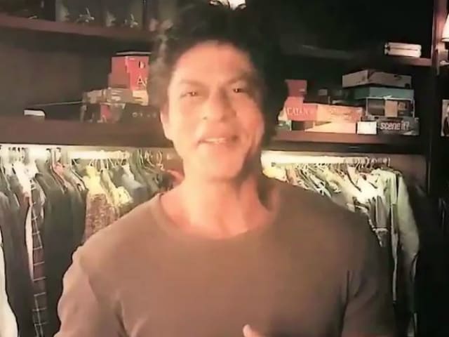 Shah Rukh Khan Tweets Message For 20 Million Fans That Will Melt Your Heart