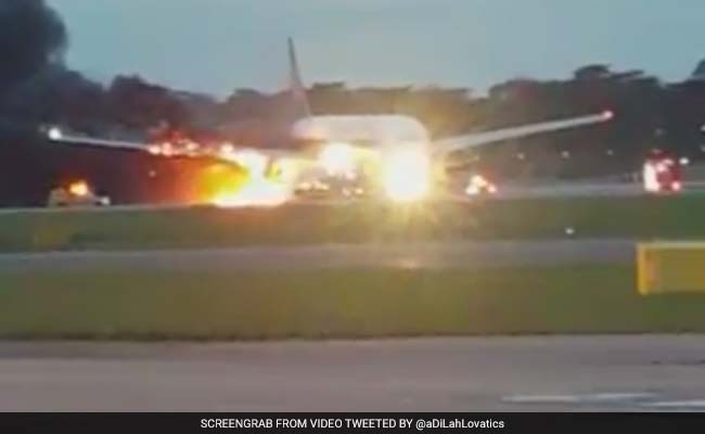 Passenger Films Singapore Airlines Plane Catching Fire