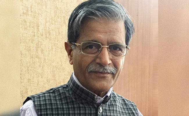 BJP's Kirit Somaiya Provides More Documents To Justice Dhingra in Vadra Land Deal