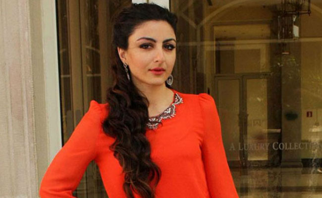 रघुराम राजन के RBI प्रमुख पद से जाने पर अभिनेत्री सोहा ने रखी राय, तो ट्विटर पर हो गई खिंचाई