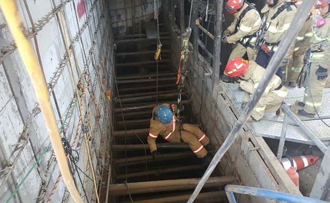 4 Killed In South Korea Subway Site Collapse