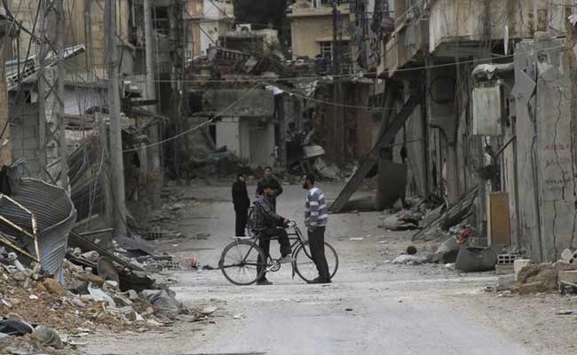 UN Convoy Brings Food To Besieged Syrian Town Of Daraya