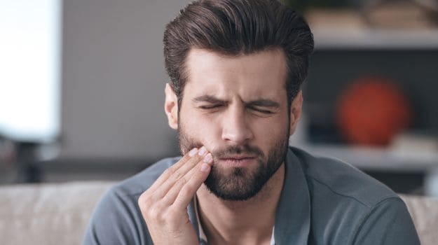 4 Home Remedies for Toothache That's Driving You Crazy