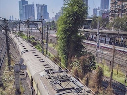 Woman Caught Stealing Toilet Seats, Wash Basins From Train Woman Caught Stealing Toilet Seats, Wash Basins From Train