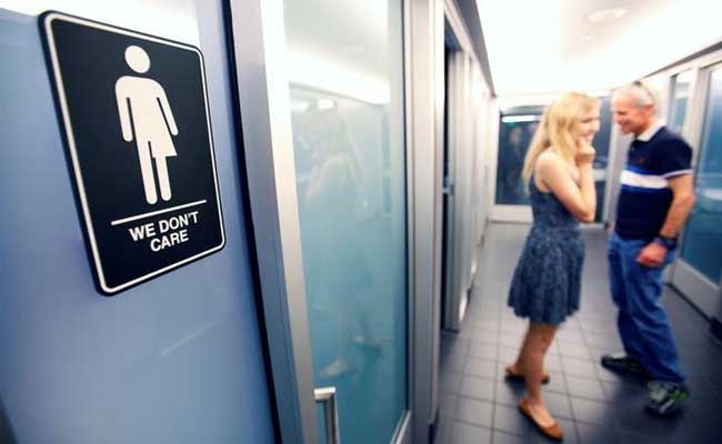 US Transgender Students Sue School District Over Bathroom Access