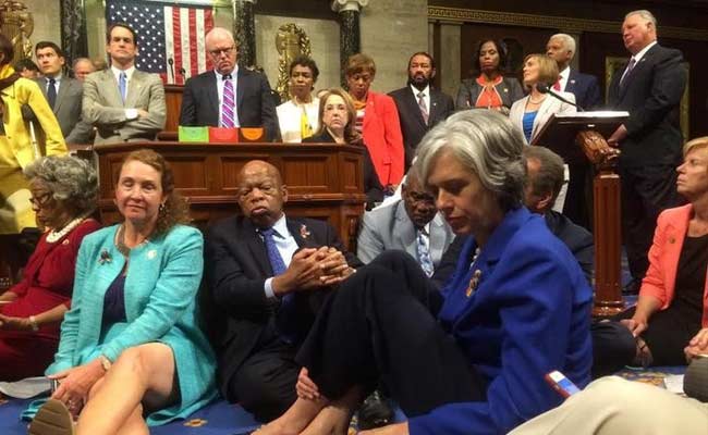 US House Democrats Broadcast 'Sit-In' On Social Media After Cameras Shut Down