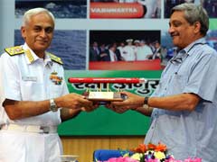 भारत में बने अत्याधुनिक तारपीडो 'वरुणास्त्र' को रक्षामंत्री ने नौसेना को सौंपा