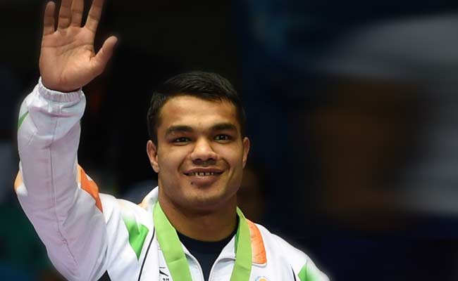 AIBA प्रो फाइट - विकास कृष्ण ने विश्व नंबर 6 को हराकर जगाई रियो की उम्मीद