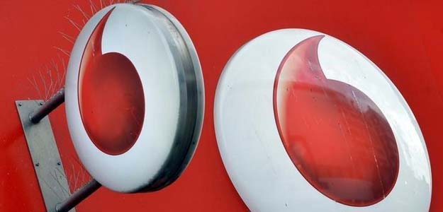 Vodafone Chief Says India Listing Could Help With Any Future Liberty Tie-Up
