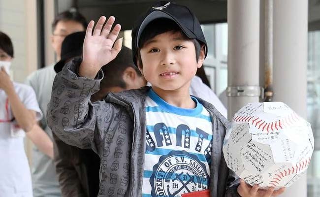 Japanese Boy Left In Forest Was Crying So Hard, He Got Lost