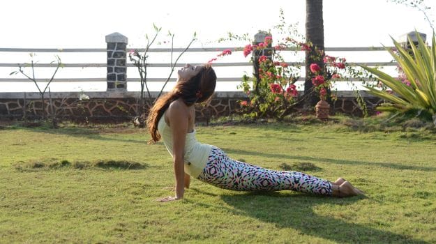 5 Effective Yoga Poses to Gain Weight Fast - NDTV Food