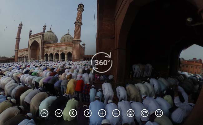 Another 360 degree view of people preparing to offer namaz Another 360 degree view of people preparing to offer namaz
