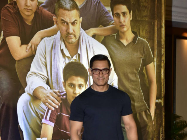 Aamir Khan's <i>Dangal</i> Trends. Twitter Delivers Verdict on Poster