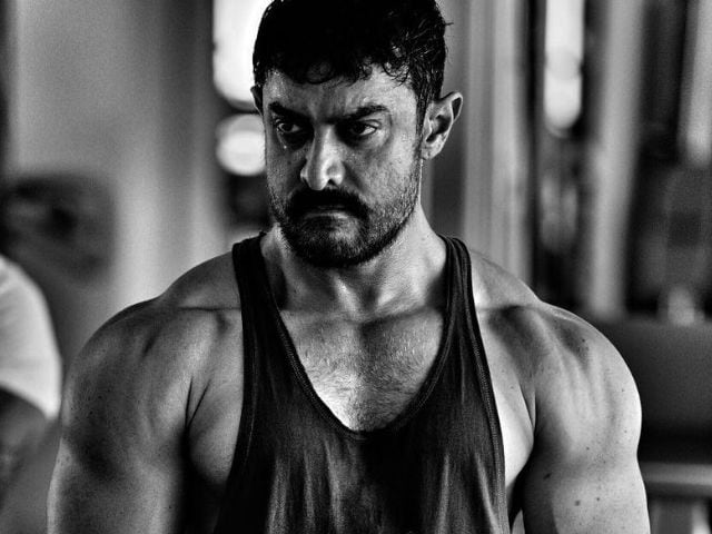 Aamir Khan Tweets New Poster of Dangal and He Has a Question