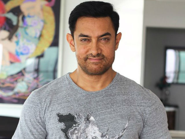 दीवाली पर आमिर खान देंगे पार्टी, तो संजय दत्त परिवार के साथ मनाएंगे पर्व