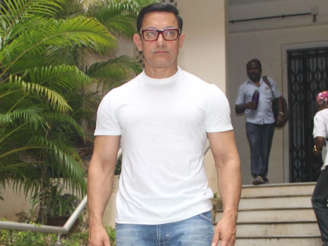 Aamir Khan Doesn't Want to Spoil Son Azad. Hence, an Eidi of Rs 2 For Him
