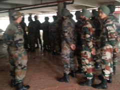 मुंबई : सुप्रीम कोर्ट के आदेश पर आदर्श हाउसिंग सोसाइटी की इमारत हुई सेना के हवाले