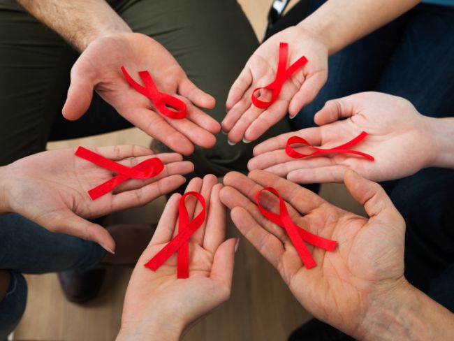कैंसर इम्यूनोथेरेपी से हो सकेगा एचआईवी का इलाज