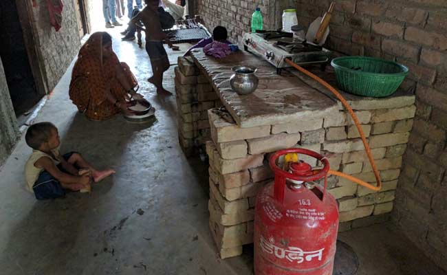 Politics Over Gas Cylinders In Poll-Bound Uttar Pradesh