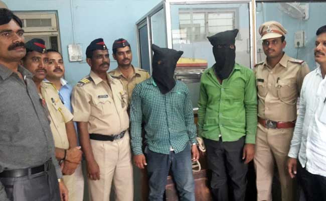 बीमा के पैसे नहीं मिले तो दो किसानों ने लूटा बैंक, दोनों गिरफ्तार