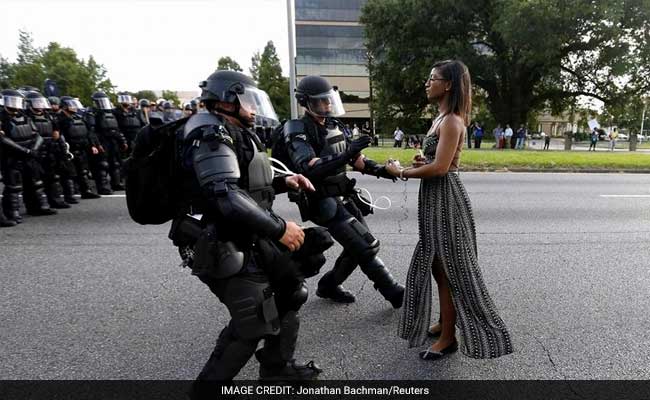 This Powerful Pic From #BlackLivesMatter Protest Has Everyone's Attention