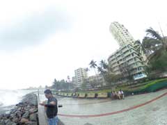 360 Degree View Of Rain-Soaked Bandra Beach In Mumbai