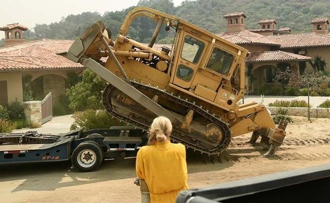 Firefighters Battle California Wildfires, Bulldozer Operator Dies