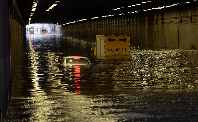 China Issues Red Alert For Typhoon Nida
